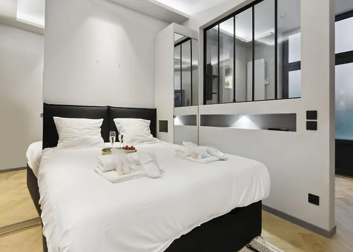 308-suite Marbeuf - Superb In * Paříž